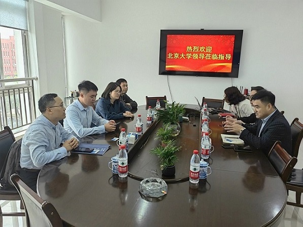 科技局章春媚局長帶領(lǐng)北大張教授一行來公司調(diào)研的新聞圖片
